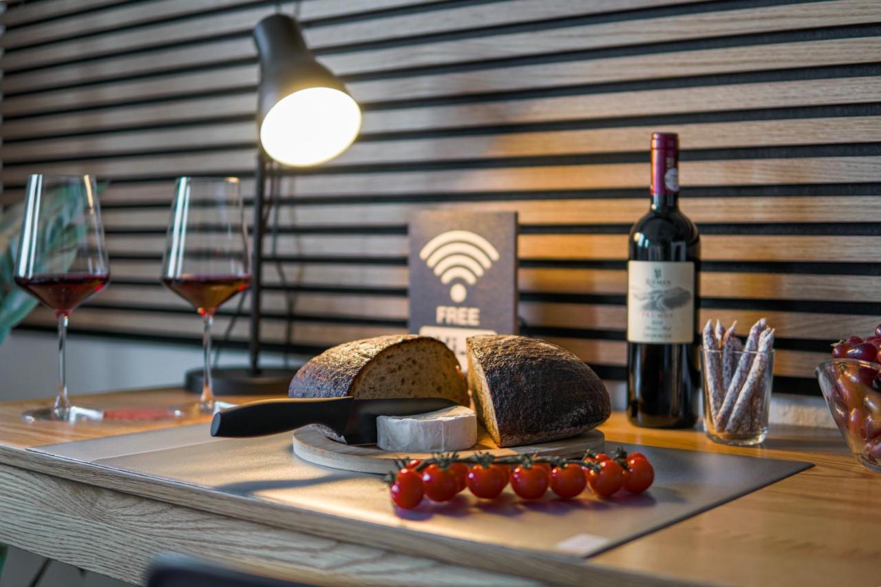 Homefy Studio Sky - Free Parking - Elevator - Desk - Netflix Essen Exterior photo